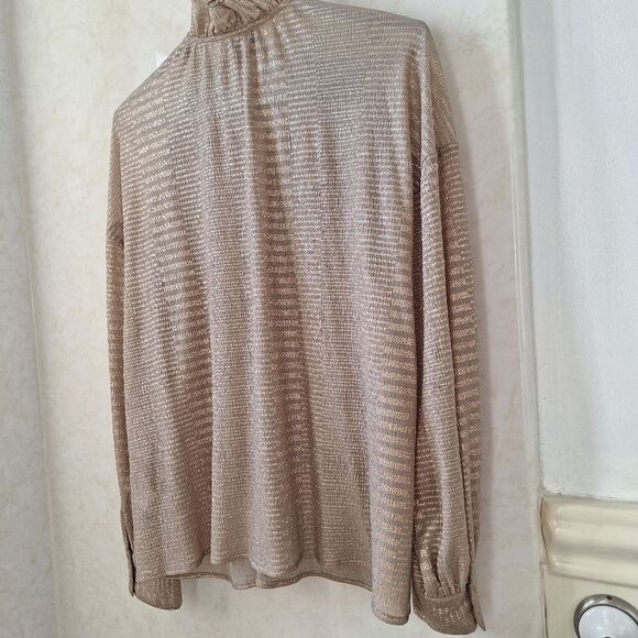 ANTIK BATIK L goldyone blouse, ruffle detail - Picture 3 of 12